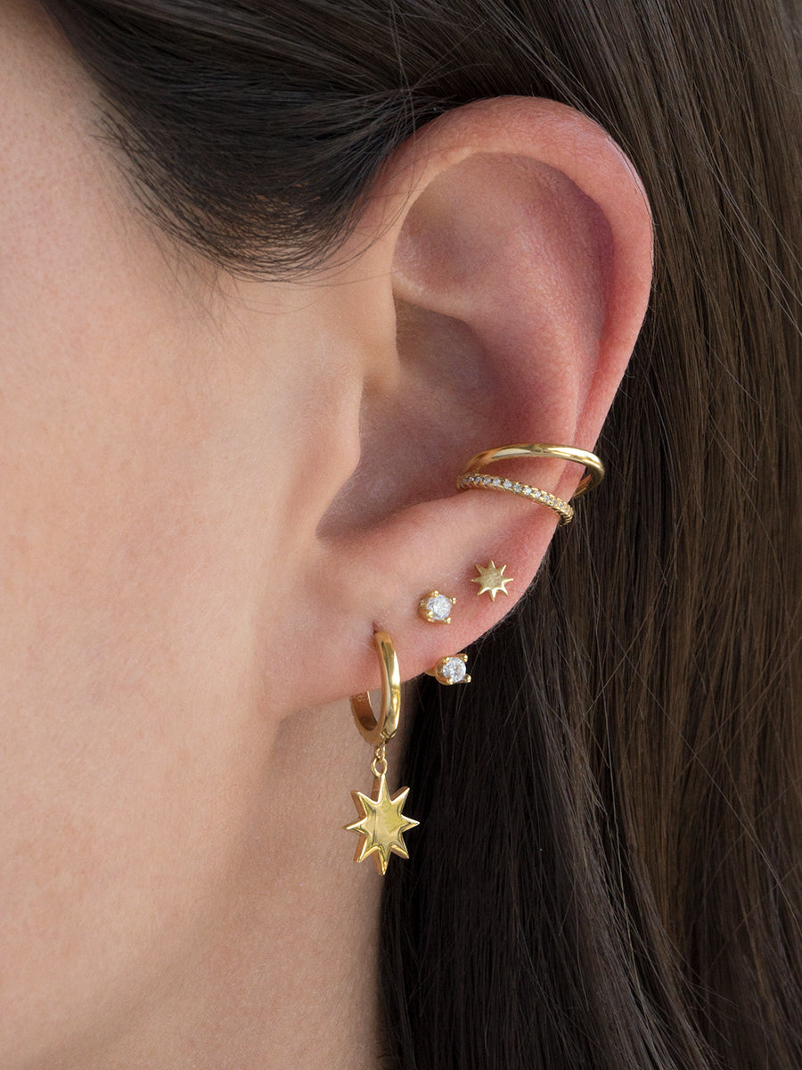 ear cuff con circones bañado en oro