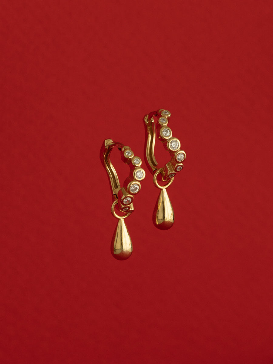 argollas con colgantes gota charms plata enchapada en oro 18k